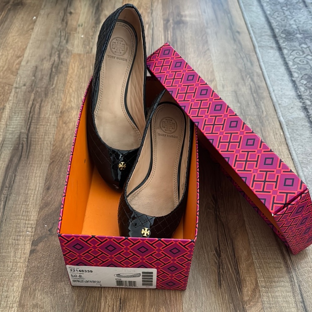 Tory Burch Black Patent Leather Flats